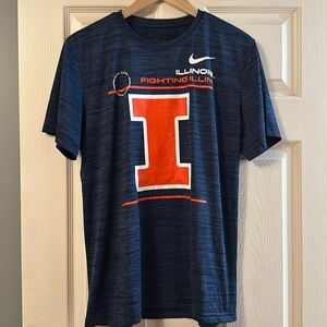 Men’s size M university of Illinois Nike T shirt